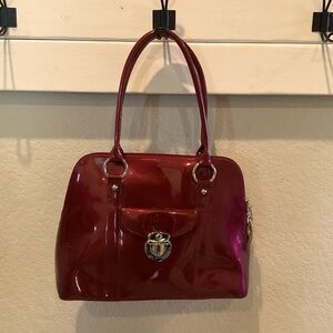 Burgundy patent leather Beijo bag